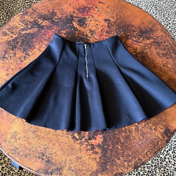 Top Shop Skirt - Picture 2 of 3